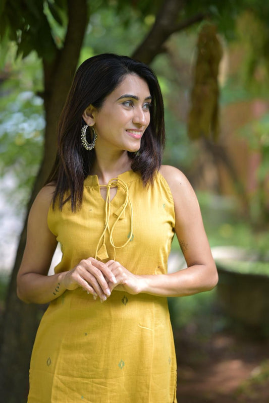 Sleeveless Jamdhani coordset
